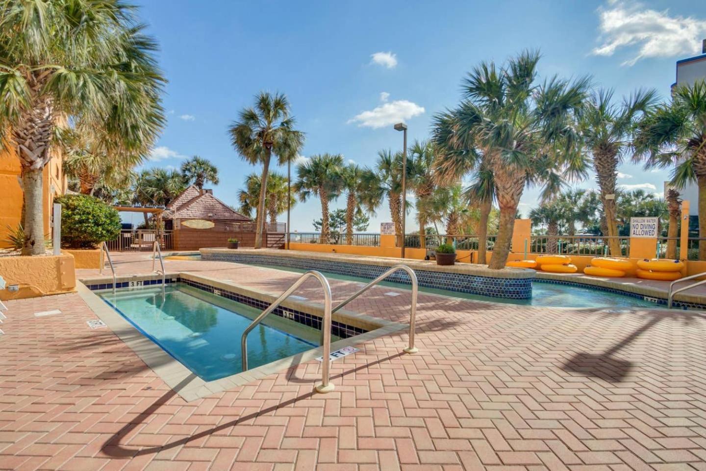 Oversized Ocean View Queen Suite With Beautiful Fireplace And Accents - Sleeps 4 Guests! Myrtle Beach Kamer foto